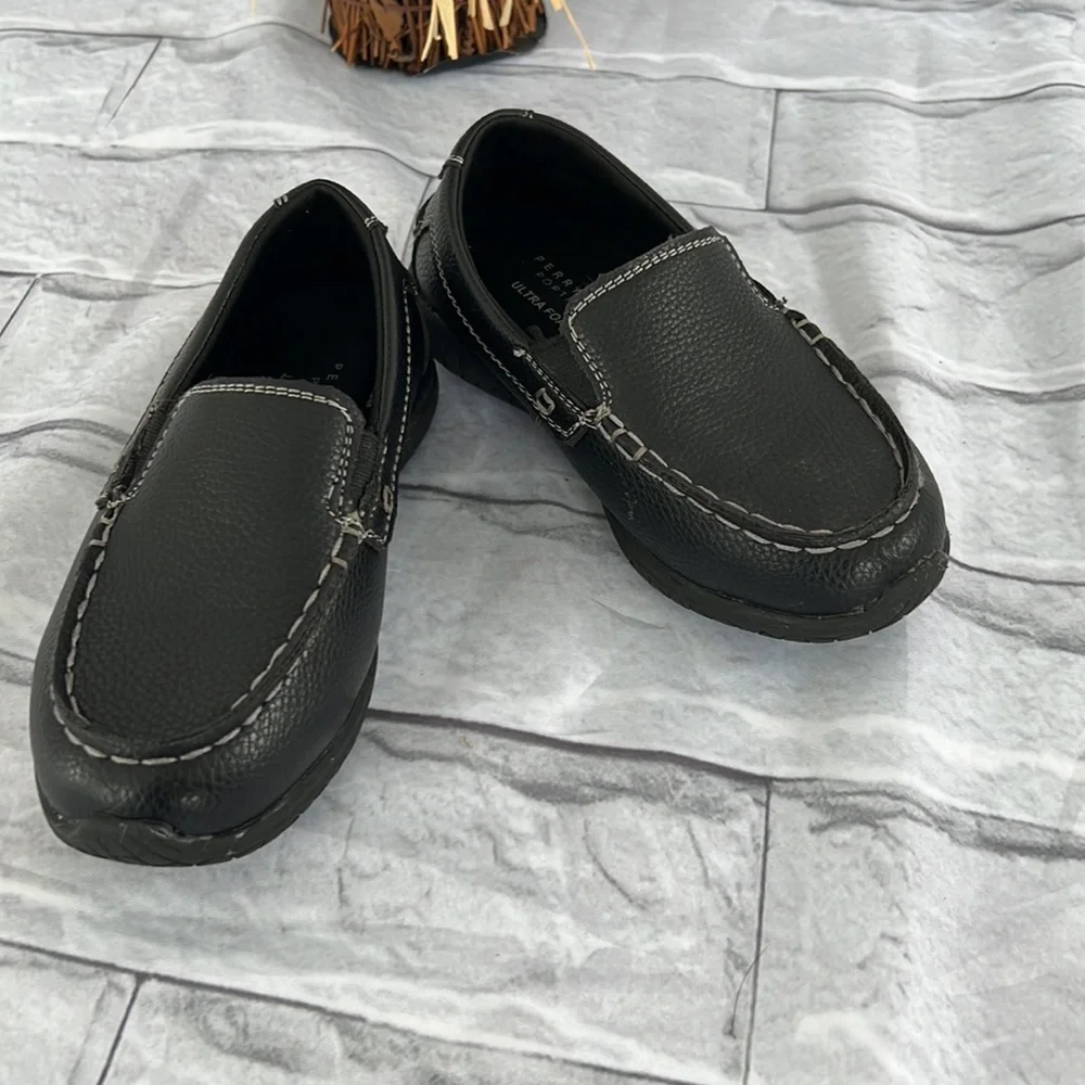 Perry Ellis Bradley boy size 11 dress slip on shoes